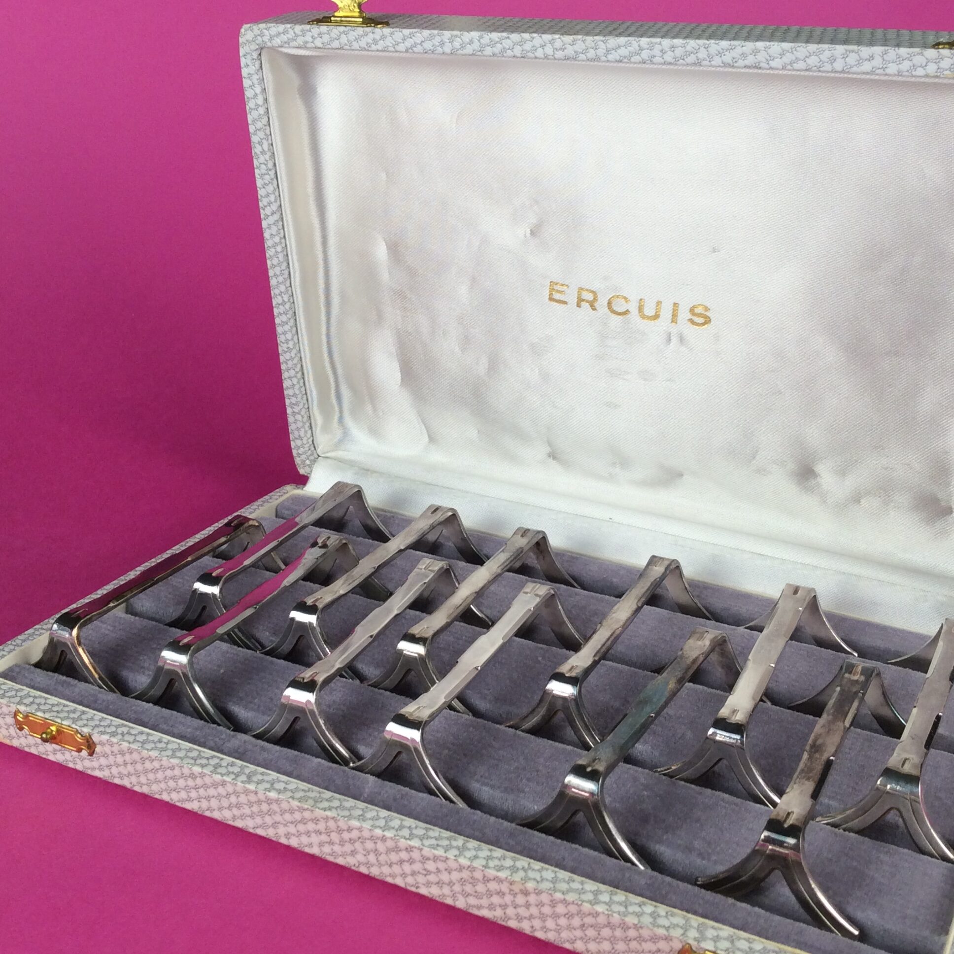 messerbänke_versilbert_Ercuis