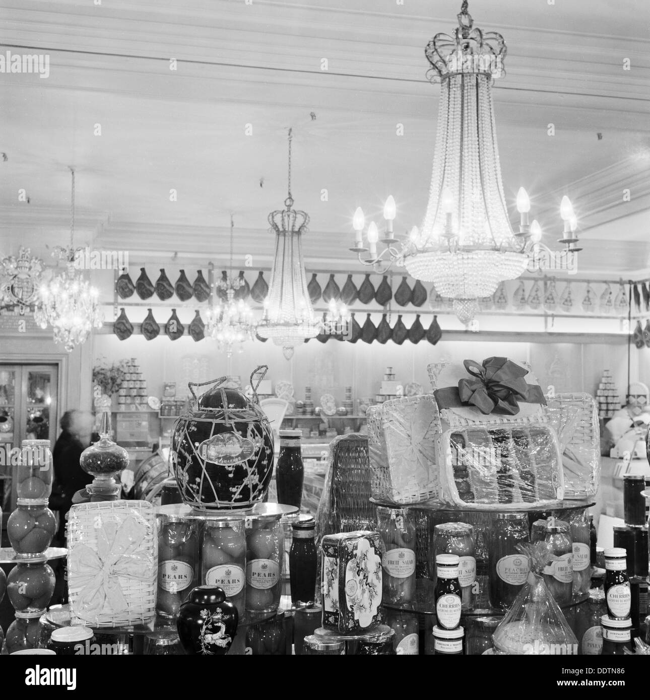 Seltener versilberter Schinkenhalter, Fa. Walker & Hall für Fortum & Mason, Sheffield, um 1900 – Bild 9