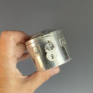 Runde Jugendstil Spardose mit Tiermotiven, Fa. WMF, um 1900