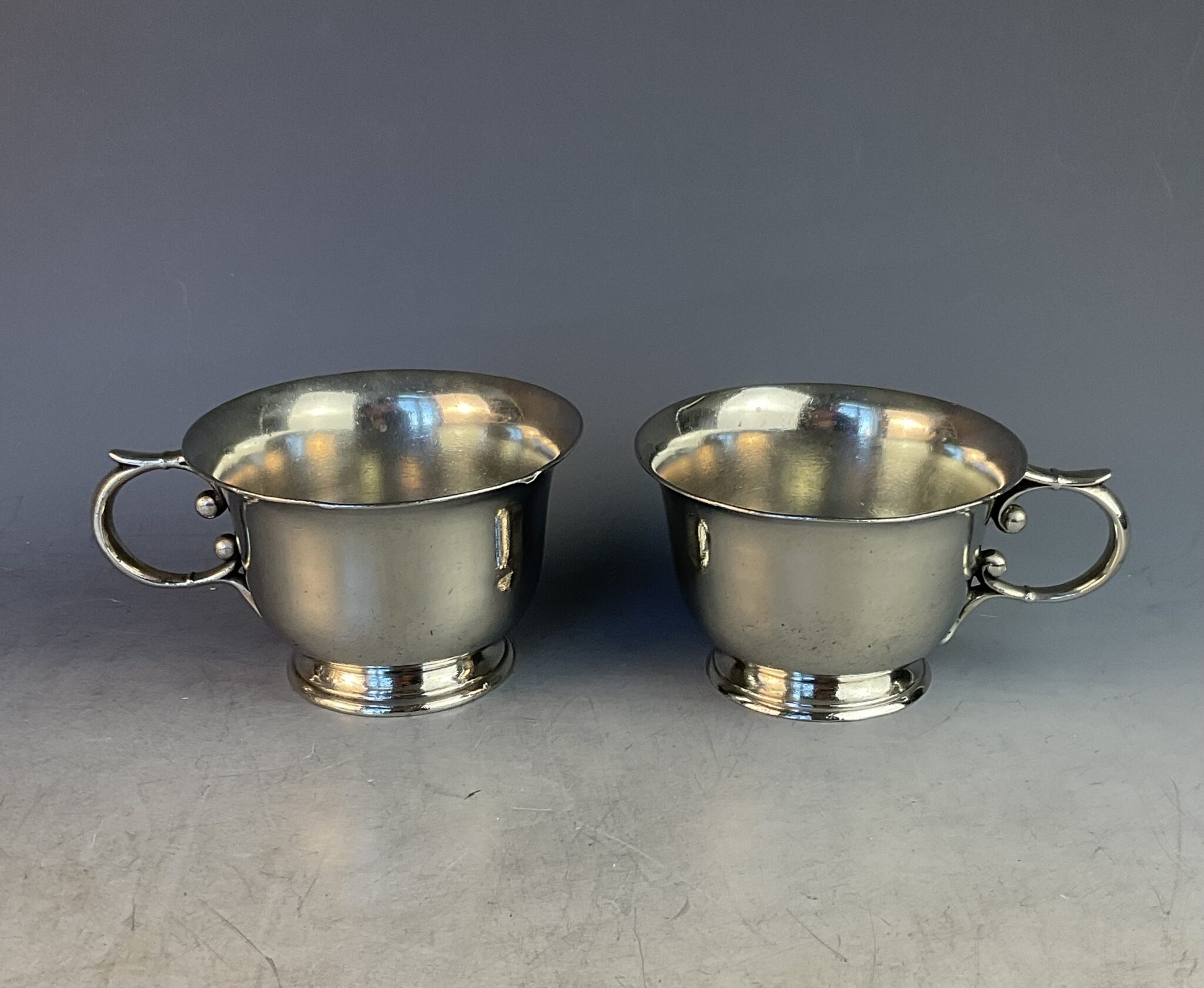 2 Jugendstil Suppentassen, Fa. Bachmann, Wien, um 1900 – Bild 2