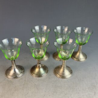 6 versilberte Art Deco Gläser aus Uranglas, Böhmen, um 1930