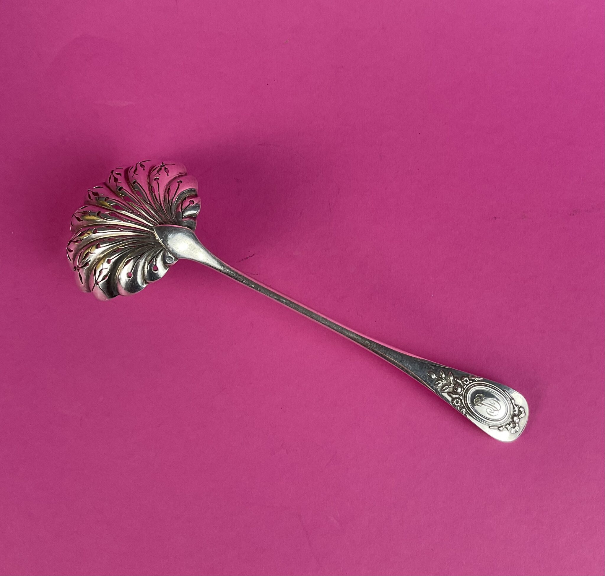 zuckerstreulöffel_versilbert