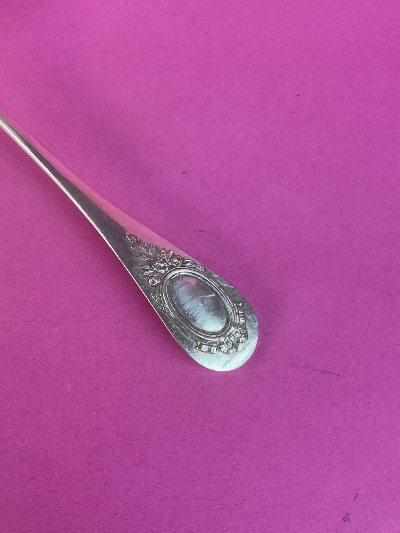 Versilberter Historismus Zuckerstreulöffel, Frankreich, um 1900 – Bild 3