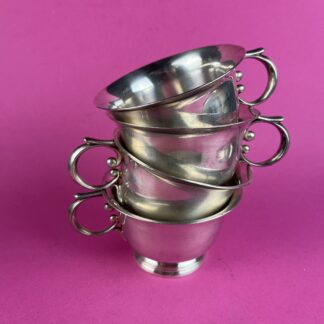 4 versilberte Jugendstil Suppentassen, Fa. Berndorf, um 1900