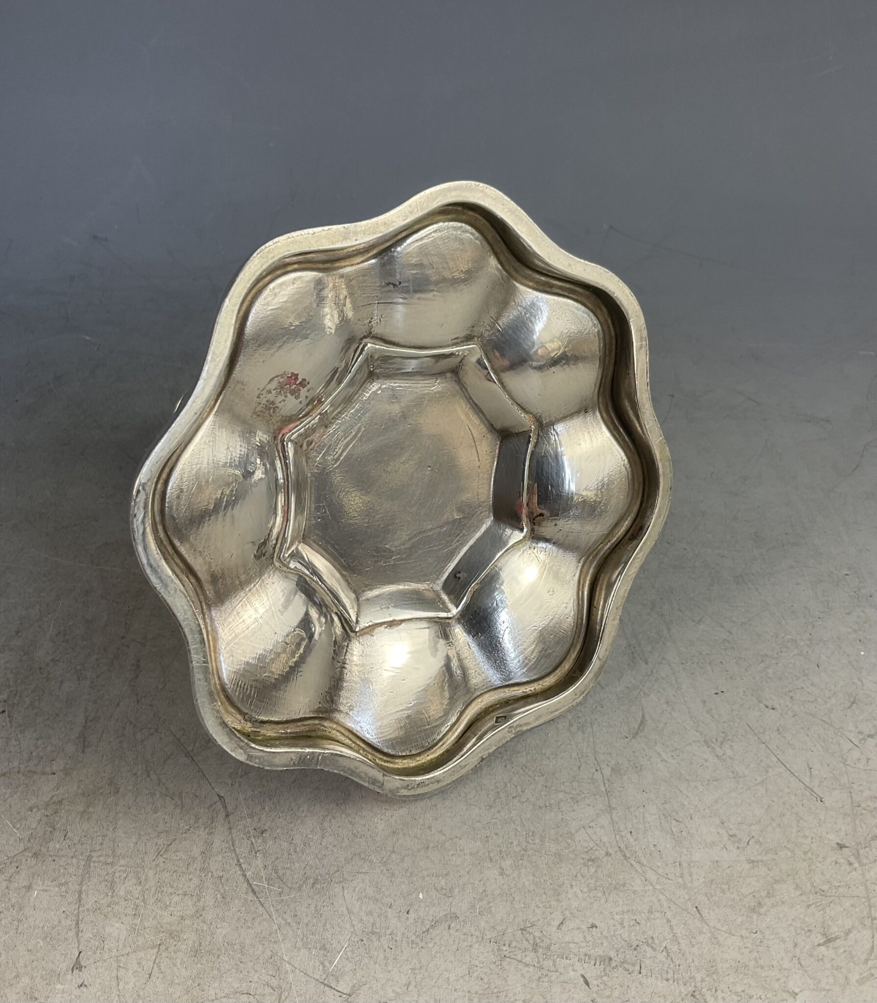 Paar versilberte Jugendstil Tafelaufsätze, Fa. Berndorf, um 1900 – Bild 8